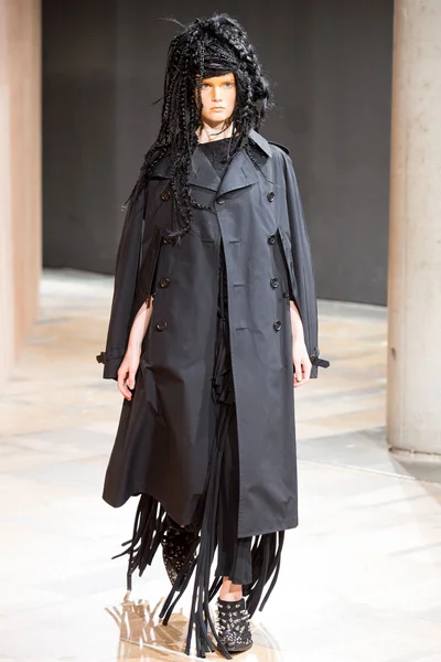 Look 12